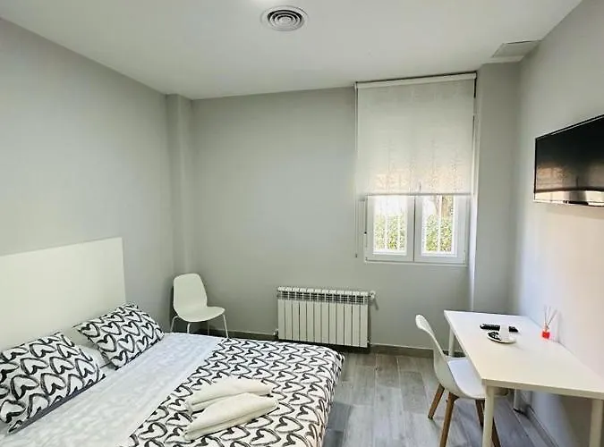Hospedaje Cuatro Vientos Madrid